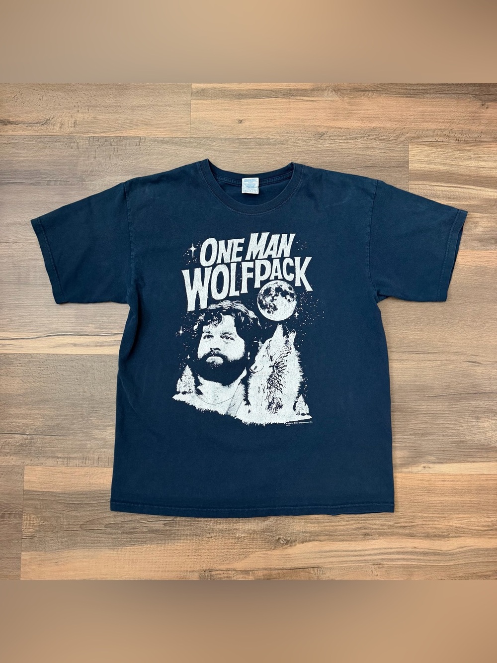 The Hangover 2011 "One Man Wolfpack" Graphic Tee - Blue - Size Large
